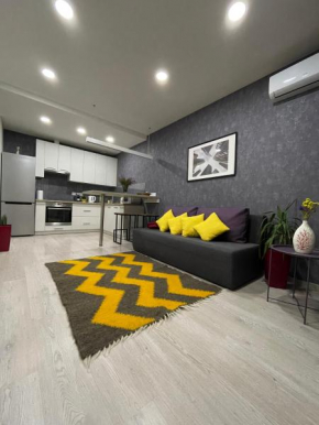 Homelike apartment in Central Park